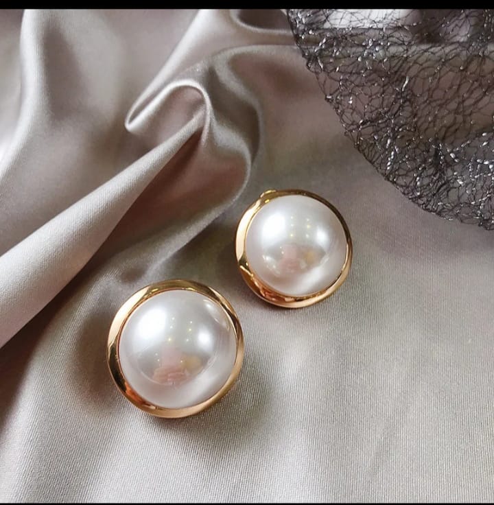 Shinny Pearl Earrings - All-In-One Store